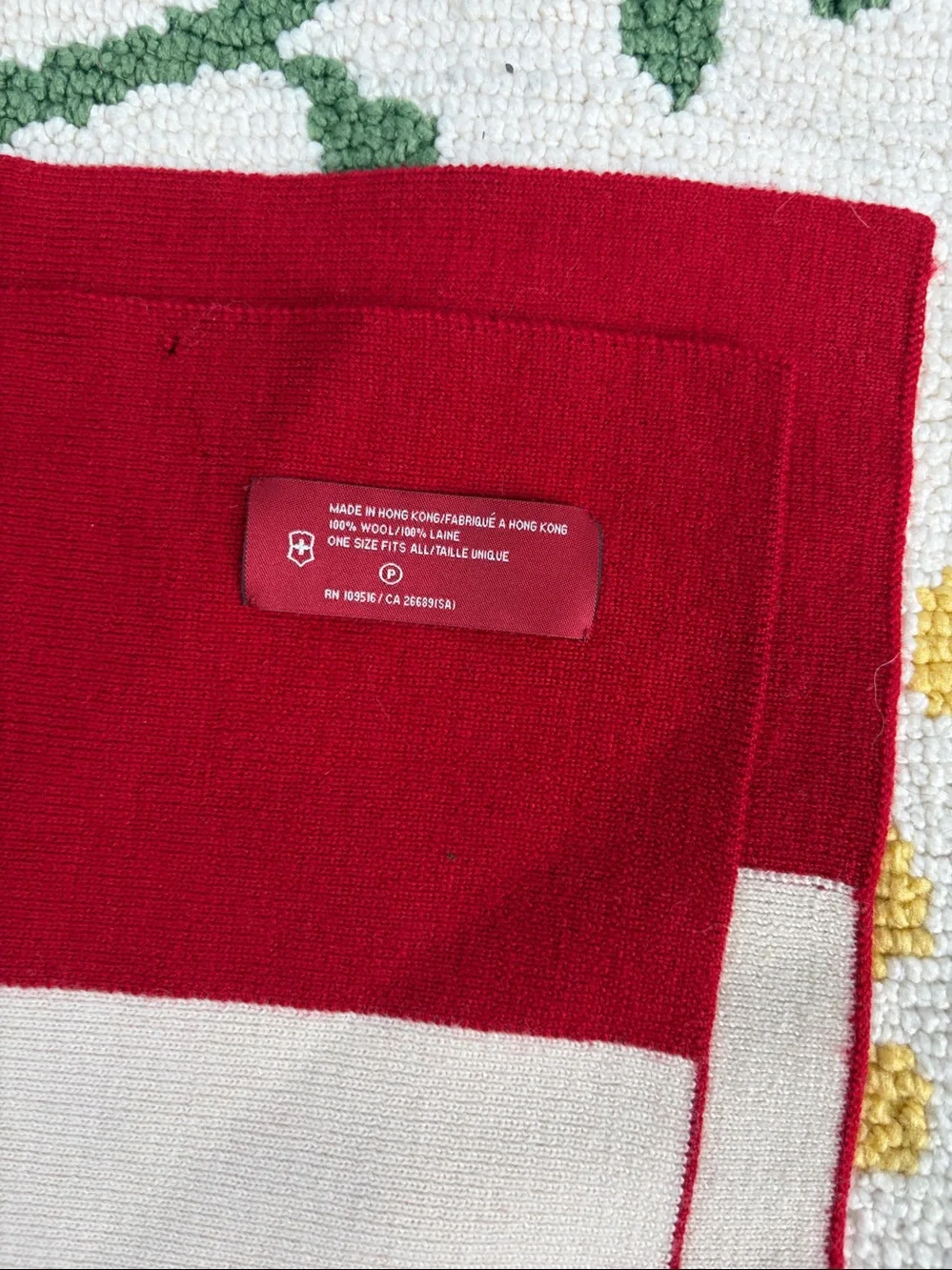 H&M Red and Cream Knit Scarf